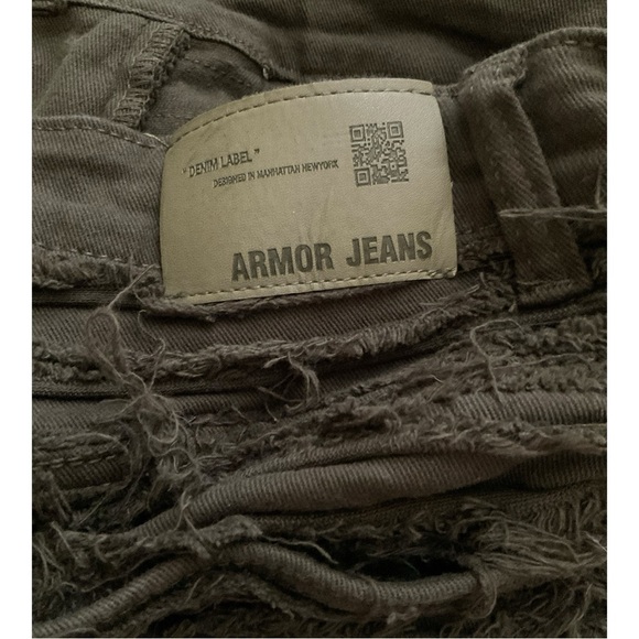 Armor Jeans Trashed Frayed Stacked Pants Mens Size 34 - Picture 3 of 7